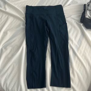 Like new navy cropped lululemon leggings
